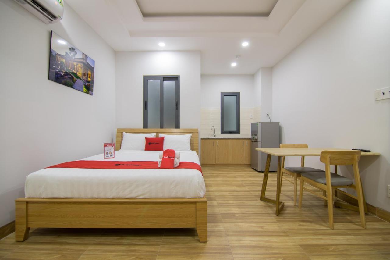 Hotel Reddoorz Premium Near E-Town Ciudad Ho Chi Minh  Exterior foto