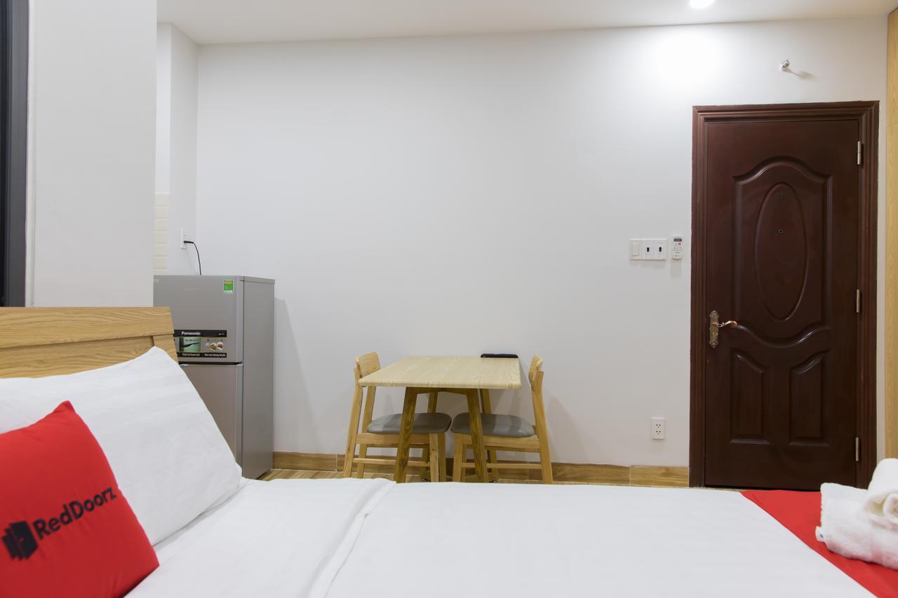 Hotel Reddoorz Premium Near E-Town Ciudad Ho Chi Minh  Exterior foto
