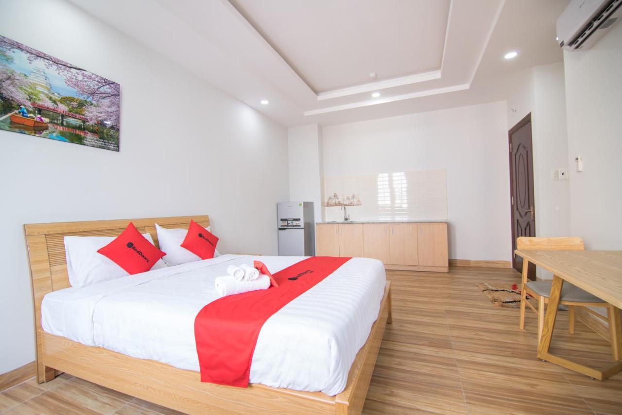 Hotel Reddoorz Premium Near E-Town Ciudad Ho Chi Minh  Exterior foto
